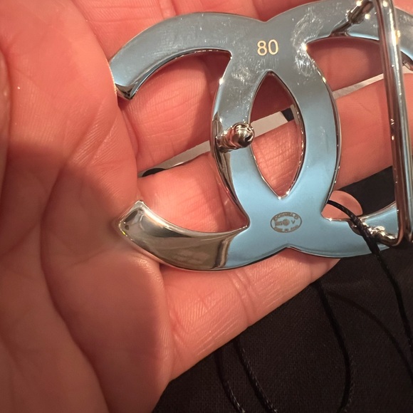 Chanel - Picture 3 of 8